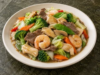Chopsuey mixt cu carne