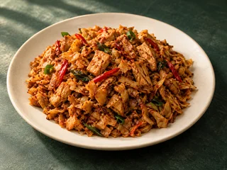 Kottu cu pui Devilled